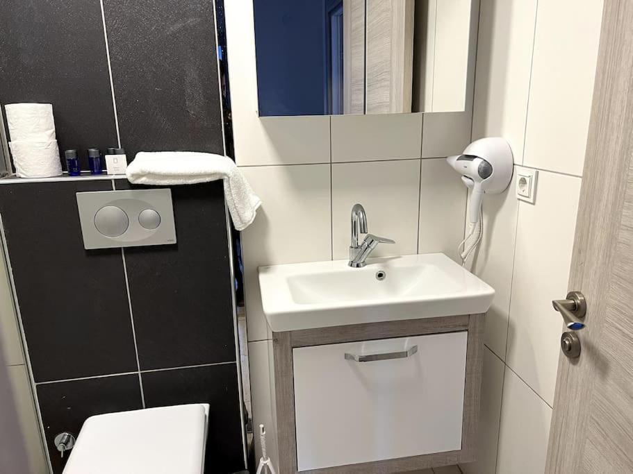 Spacious Flat Close To Erasta'8' Antalya
