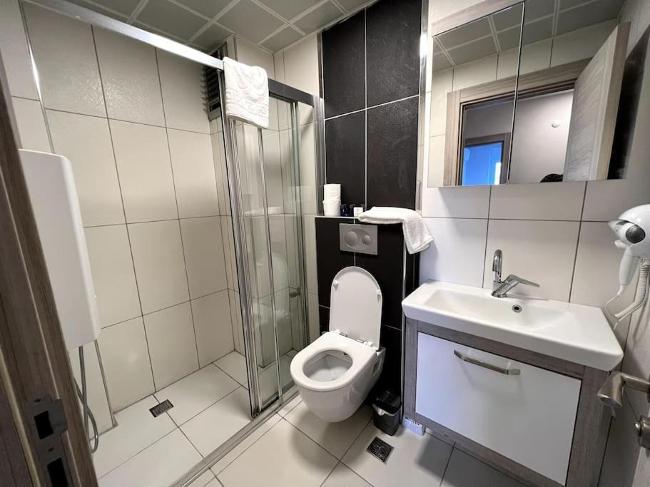 Apartment Spacious Flat Close To Erasta'8' *