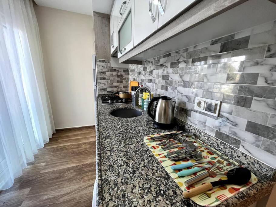 Spacious Flat Close To Erasta'8' Antalya