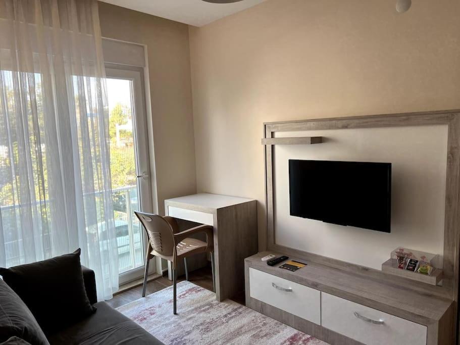 Daire Spacious Flat Close To Erasta'8' Antalya