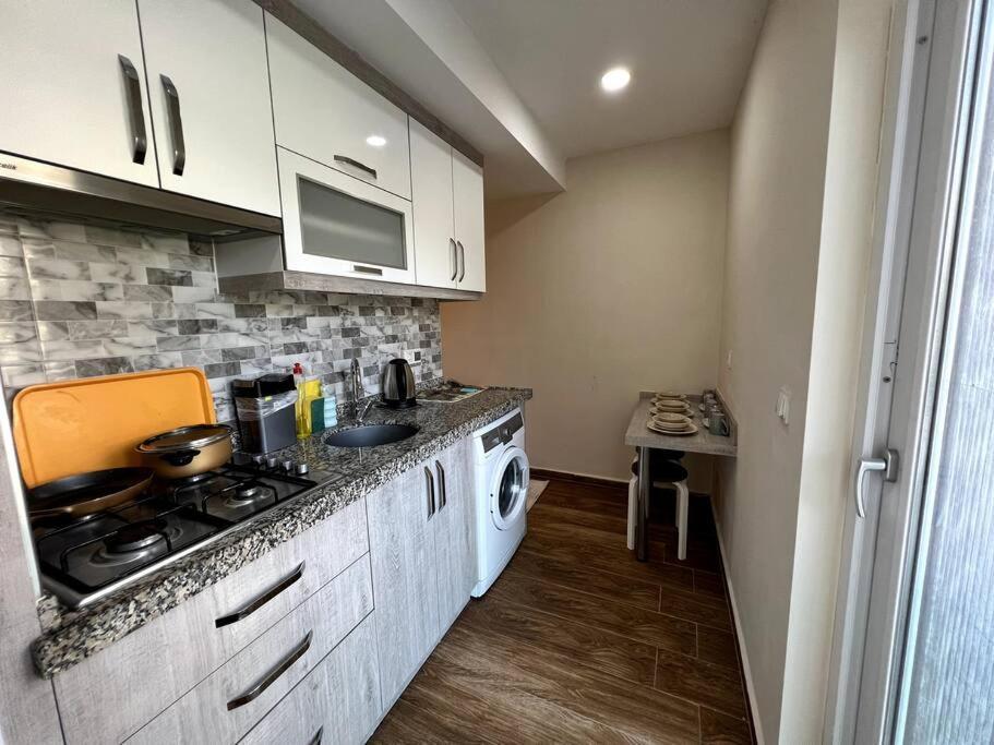 Spacious Flat Close To Erasta'8' Daire *